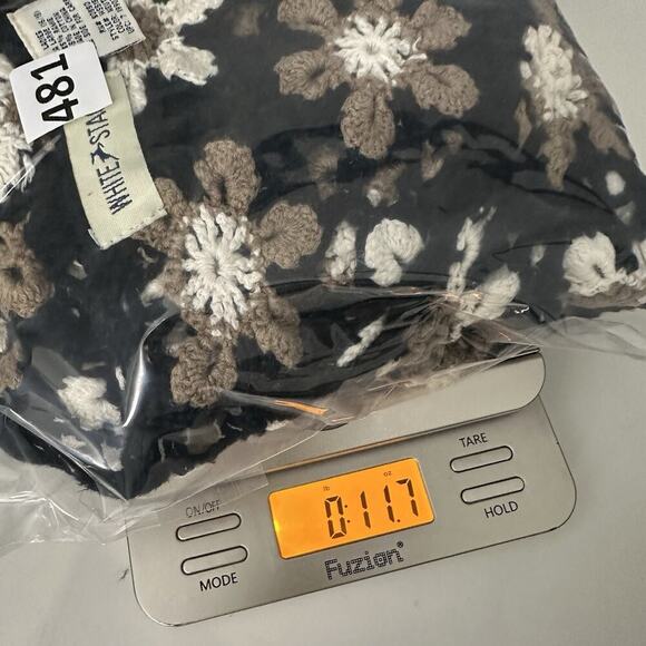 Vintage Floral Crochet Button Up Top Womens L Black White Dark Cottage Flowers - Picture 14 of 14